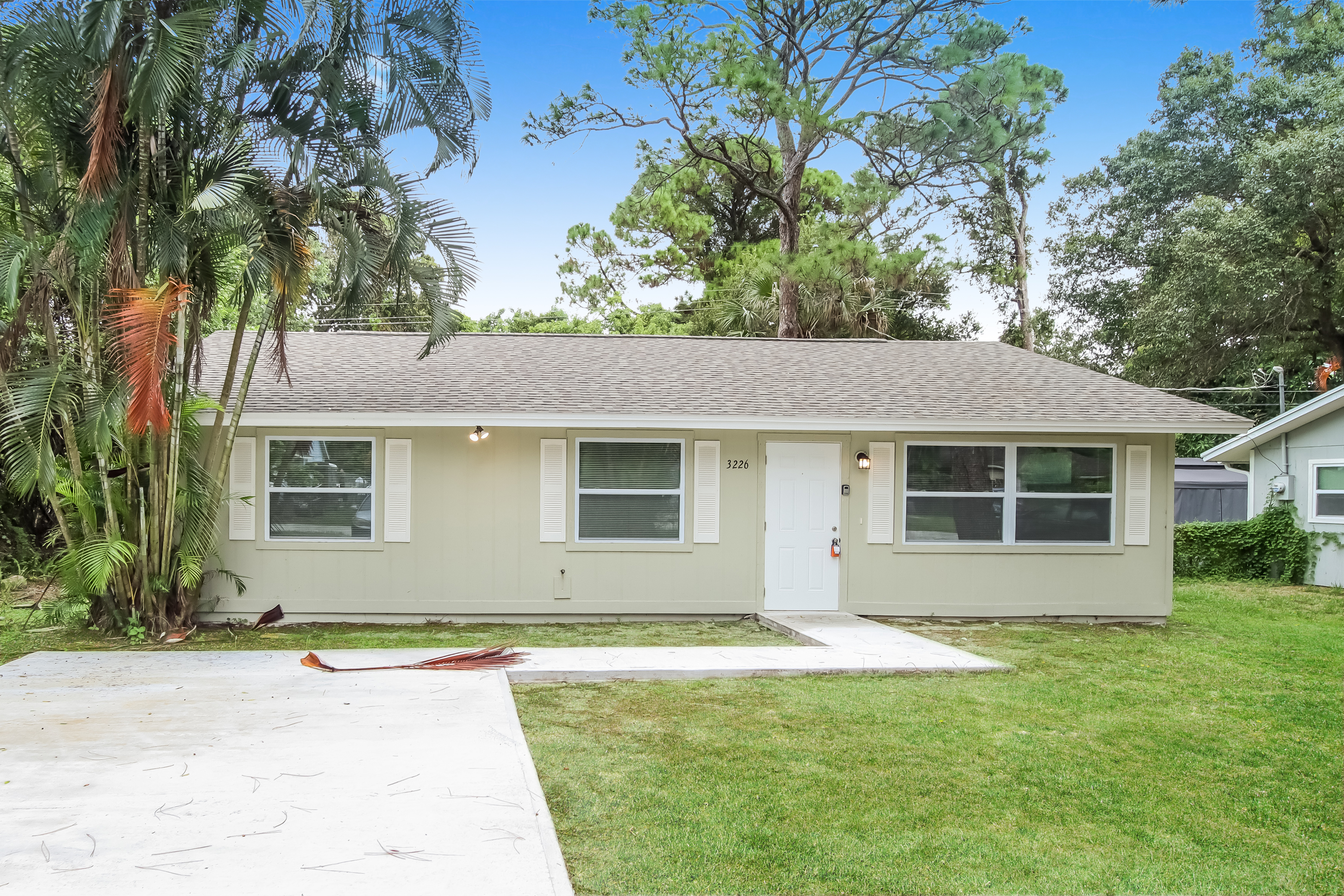 3226 1ST PL VERO BEACH, FL 32968